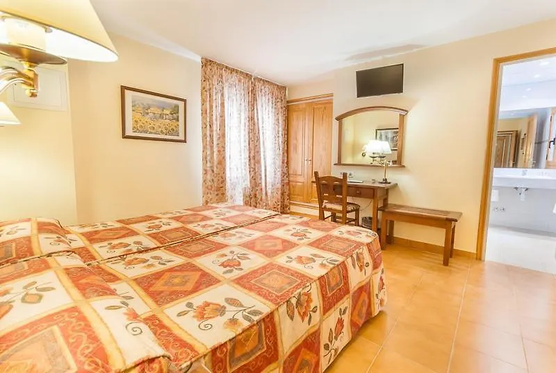 Montecarlo Otel Encamp 2*,