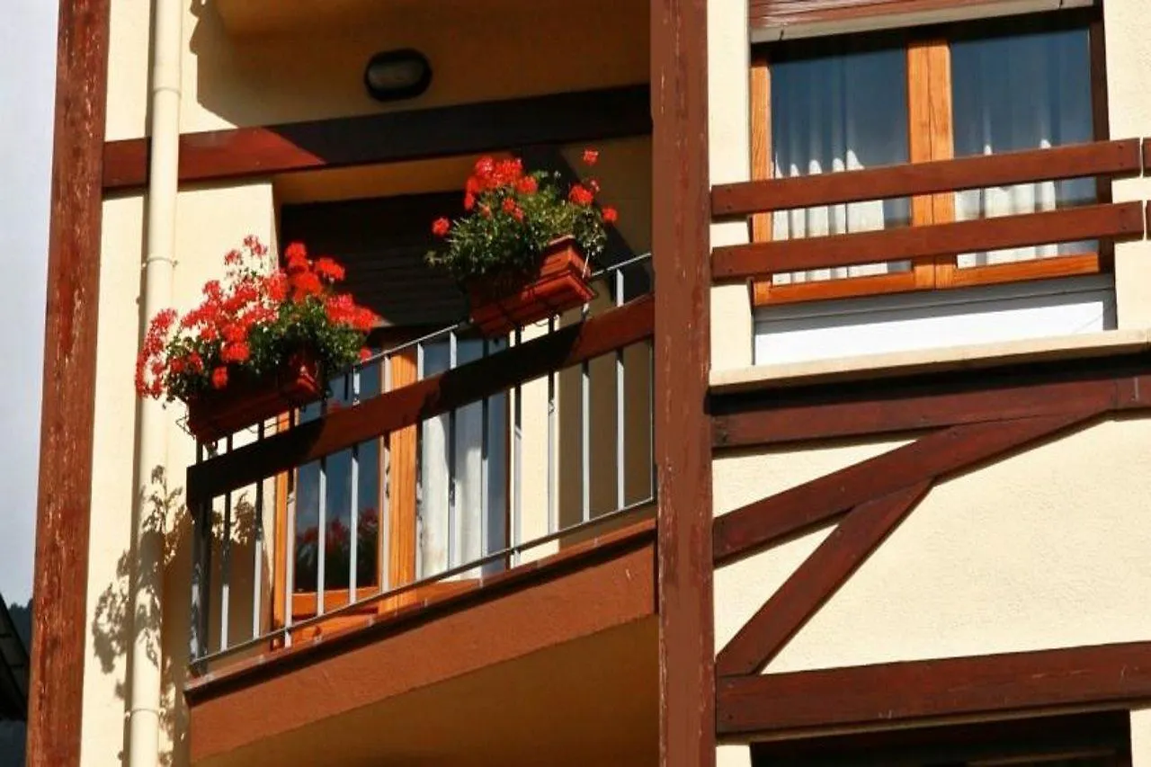 Montecarlo Otel Encamp 2*,